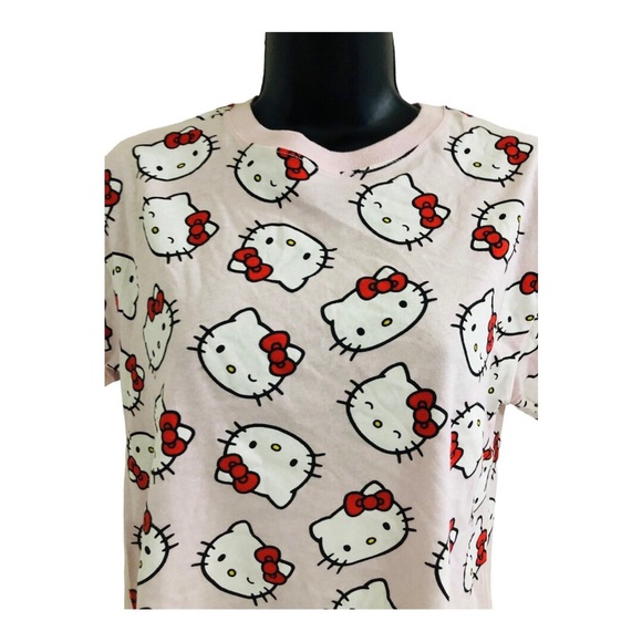 Hello Kitty Light pink short sleeve cropped graphic print t-shirt size small new - Picture 3 of 14